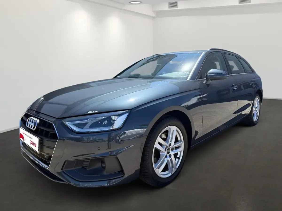 Gebraucht Audi A4 163 PS (119 kW) 2023 Manhattangrau metallic Kombi