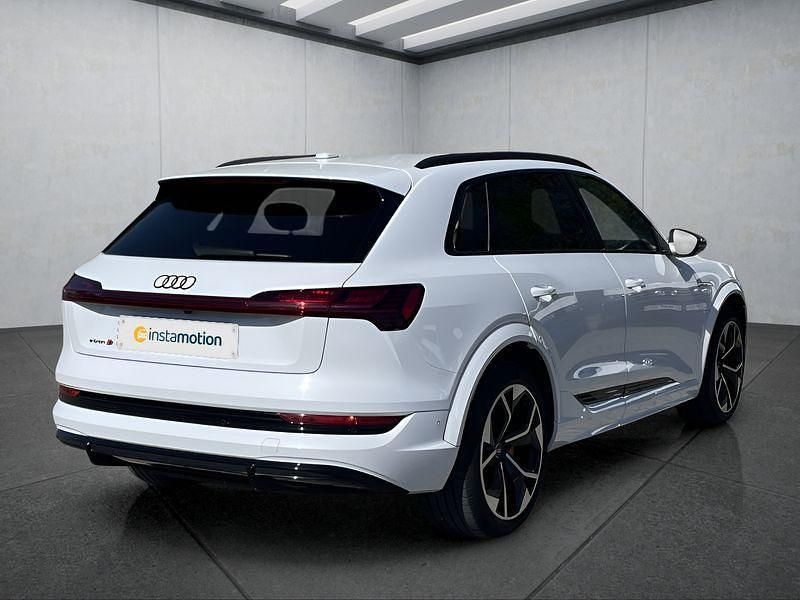 Gebraucht Audi e-tron 369 kW (503 PS) 2022 Weiß SUV