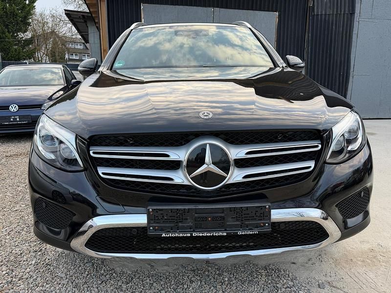 Używany Mercedes GLC350 258 KM (189 kW) 2017 Czarny SUV