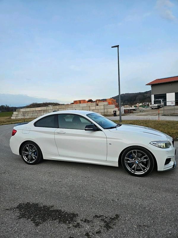 Gebraucht BMW M235 M Performance 326 PS (239 kW) 2014 Weiß Coupé