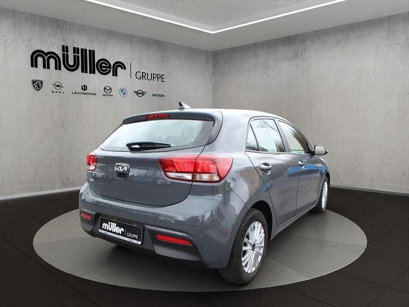 Gebraucht Kia Rio Vision 84 PS (61 kW) 2022 Perennialgrau Limousine