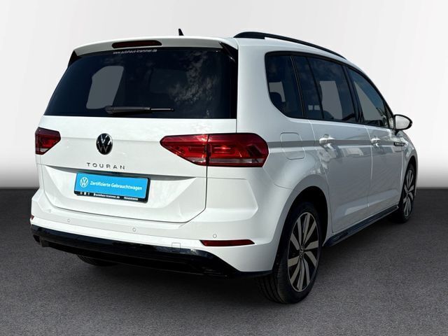 Gebraucht VW Touran Highline 150 PS (110 kW) 2025 Weiß Van / Kleinbus