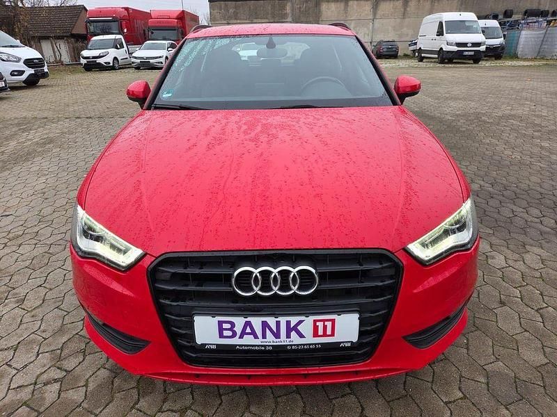 Gebraucht Audi A3 S-Line 140 PS (102 kW) 2014 Rot Limousine