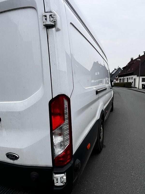 Gebraucht Ford Transit 170 PS (125 kW) 2021 Weiß Limousine