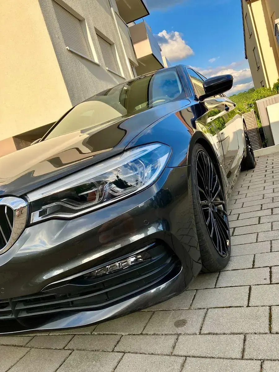 Gebraucht BMW 530e iPerformance 252 PS (185 kW) 2018 Grau Limousine