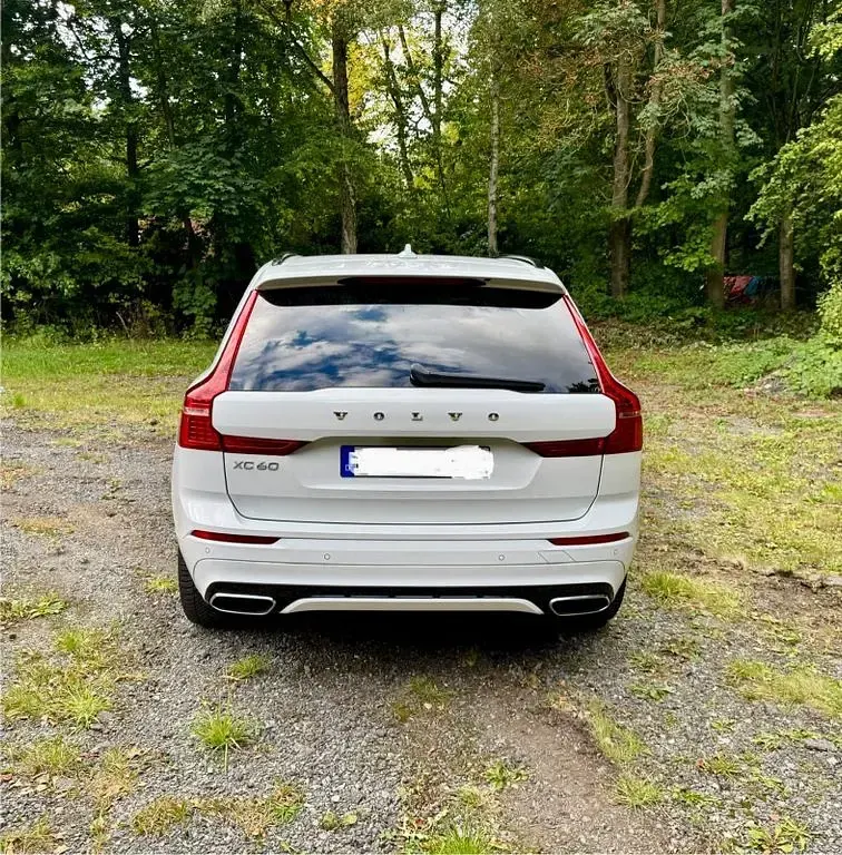 Gebraucht Volvo XC60 R-Design 197 PS (144 kW) 2021 Weiß SUV