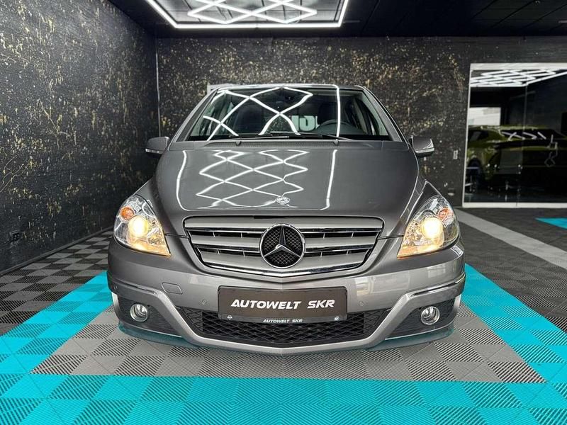 Gebraucht Mercedes B200 136 PS (100 kW) 2009 Mountaingrau  met. Van / Kleinbus