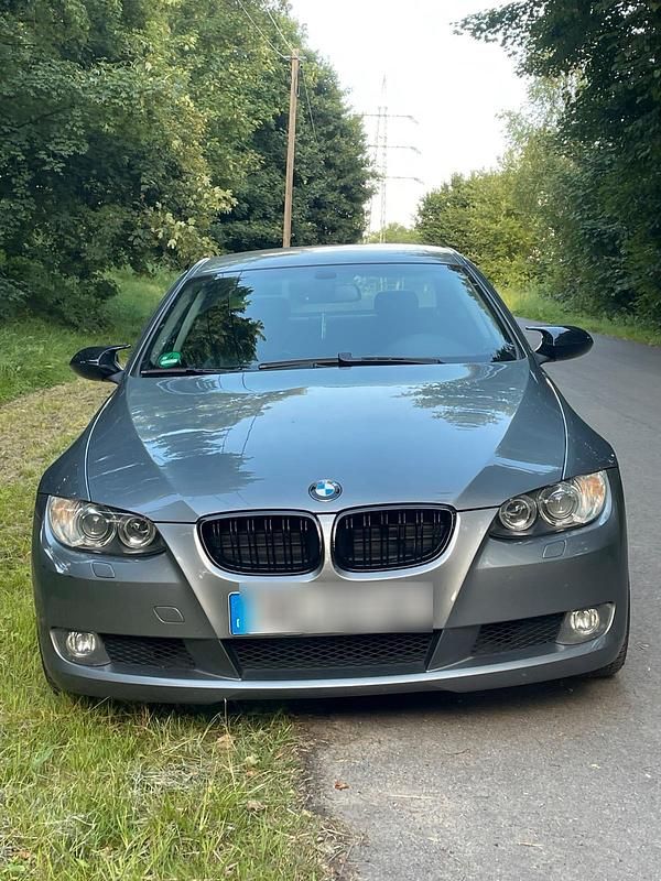 Gebraucht BMW 320 Shadowline 170 PS (125 kW) 2007 Grau Coupé