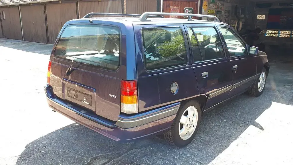 Gebraucht Opel Kadett Club 75 PS (55 kW) 1991 Blau Kombi