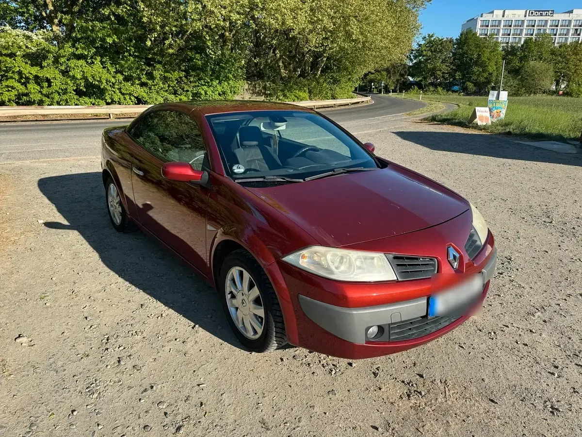 Gebraucht Renault Mégane Cabriolet 111 PS (81 kW) 2008 Rot Cabrio