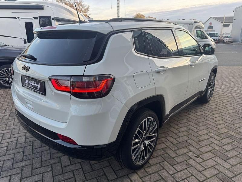 Neu Jeep Compass Summit 129 PS (94 kW) 2025 Weiß SUV