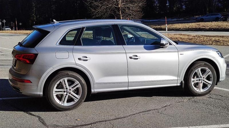 Gebraucht Audi Q5 S-Line 231 PS (169 kW) 2019 Silber SUV