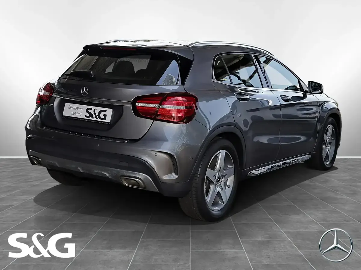 Gebraucht Mercedes GLA200 AMG 156 PS (114 kW) 2019 Mountain grau metallic SUV