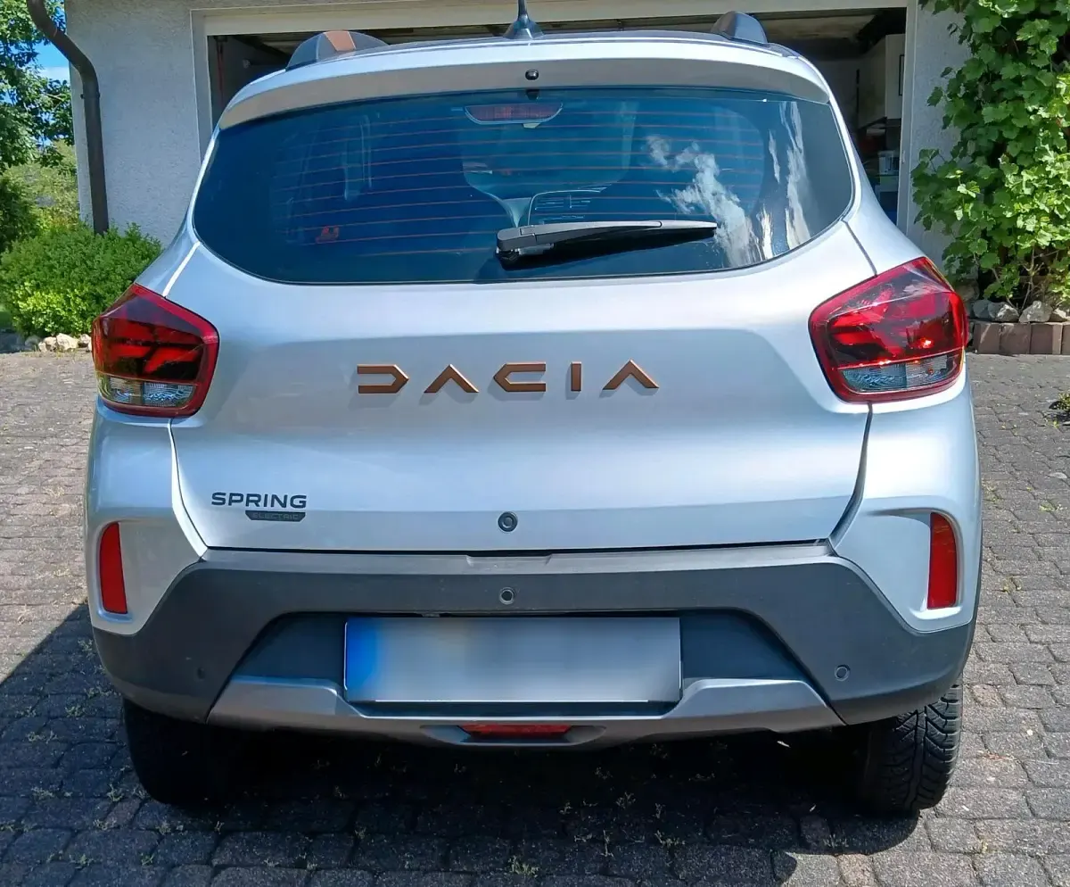 Gebraucht Dacia Spring Extreme 47 kW (65 PS) 2024 Silber Kleinwagen