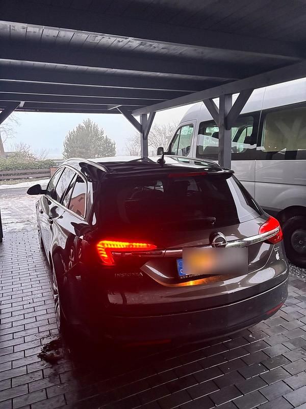 Gebraucht Opel Insignia 131 PS (96 kW) 2014 Grau Kombi