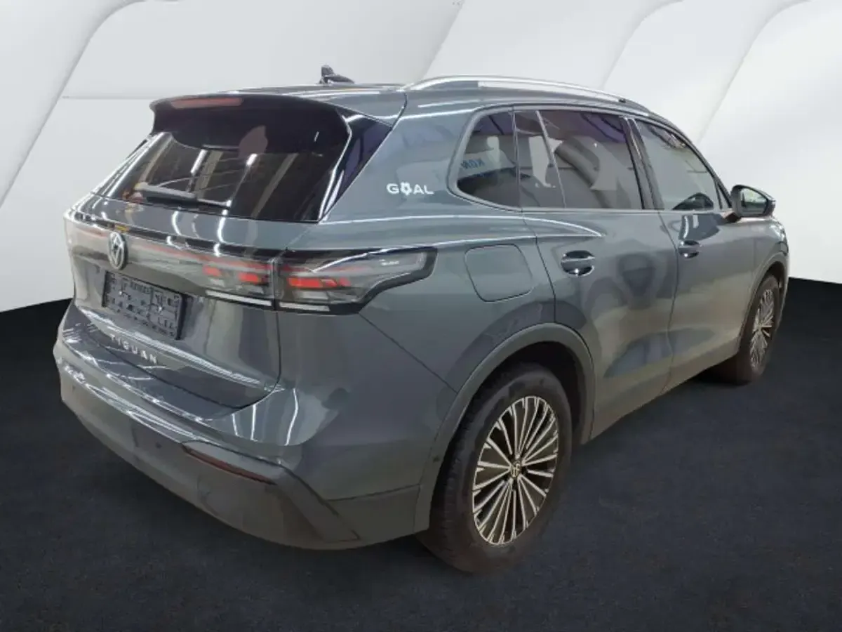Second-hand VW Tiguan Goal 150 CP (110 kW) 2025 Gri SUV