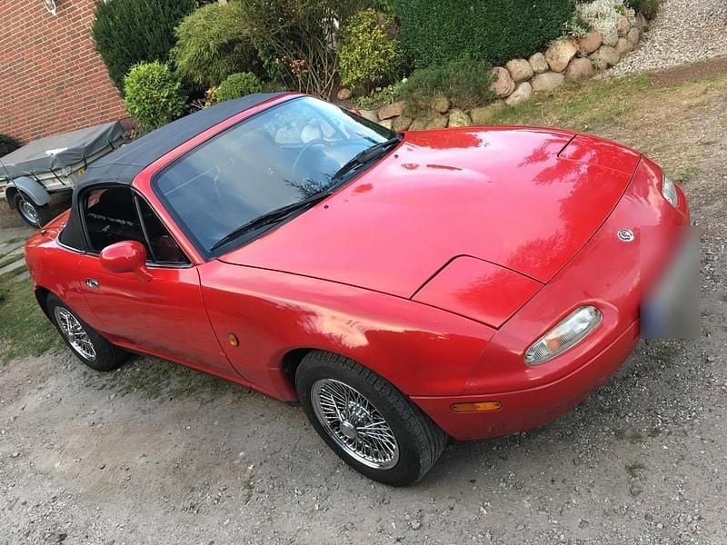 Second-hand Mazda MX5 131 CP (96 kW) 1994 Roșu Cabrio