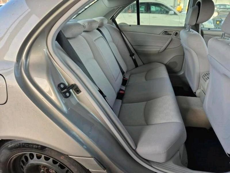 Gebraucht Mercedes C180 143 PS (105 kW) 2006 Grau Limousine