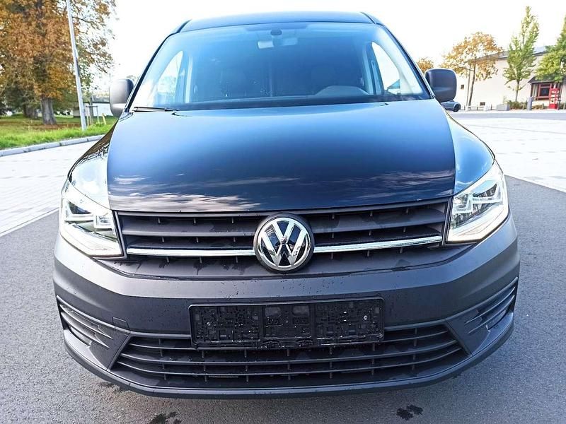 Gebraucht VW Caddy Maxi Trendline 102 PS (75 kW) 2018 Schwarz Van / Kleinbus