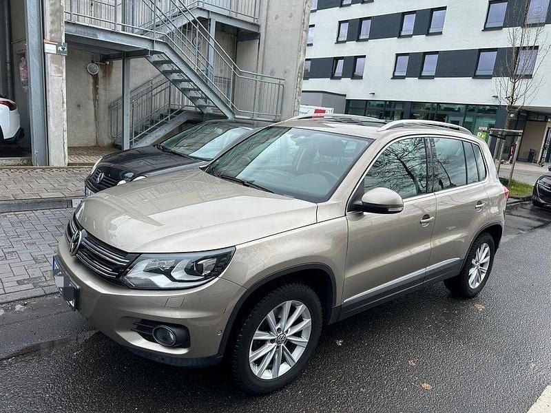 Gebraucht VW Tiguan Style 160 PS (117 kW) 2012 Titanium beige metallic SUV