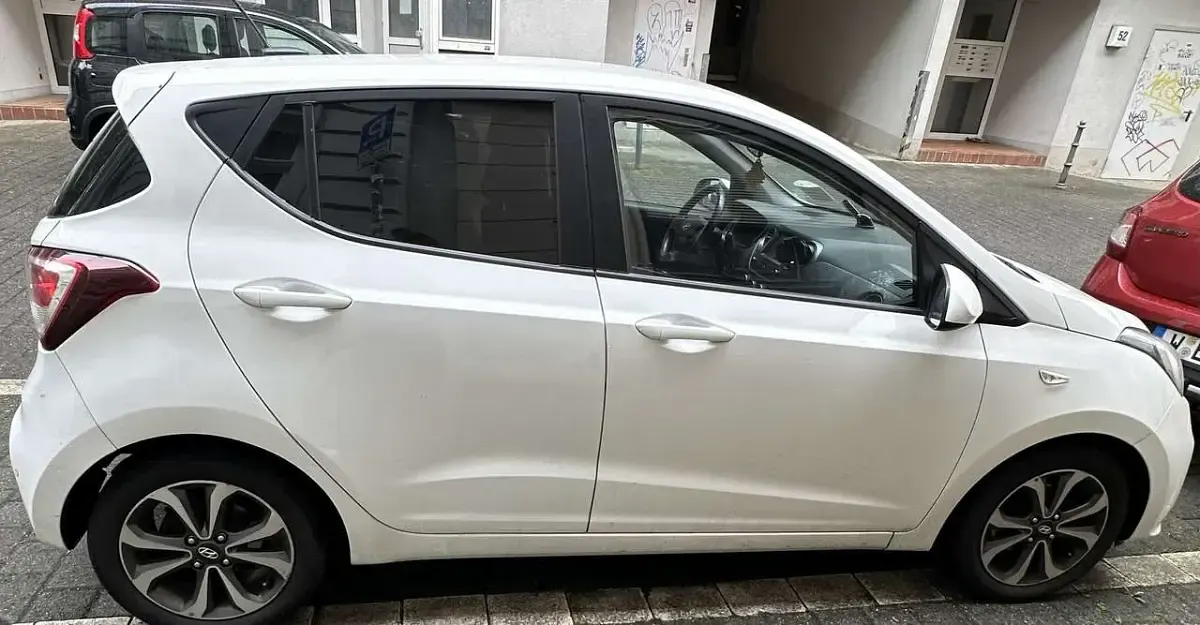 Gebraucht Hyundai i10 YES! 67 PS (49 kW) 2017 Weiß Kleinwagen