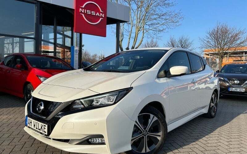 Weiß Gebraucht 2021 Nissan Leaf N-Connecta Kleinwagen | 16.490 € (Fairer Preis) - Bild 1/2