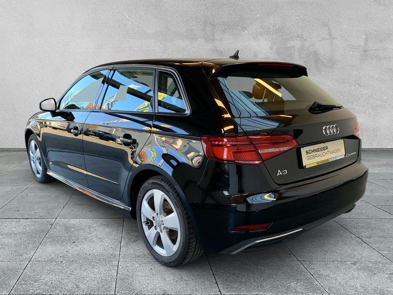 Gebraucht Audi A3 Sportback e-tron Sport 204 PS (150 kW) 2020 Schwarz Kleinwagen