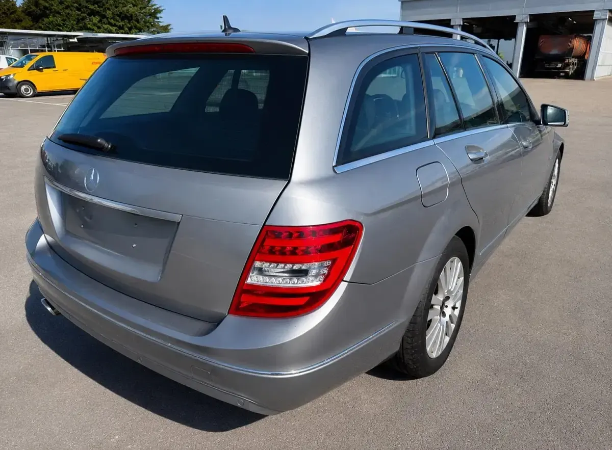 Gebraucht Mercedes C220 170 PS (125 kW) 2013 Silber Kombi