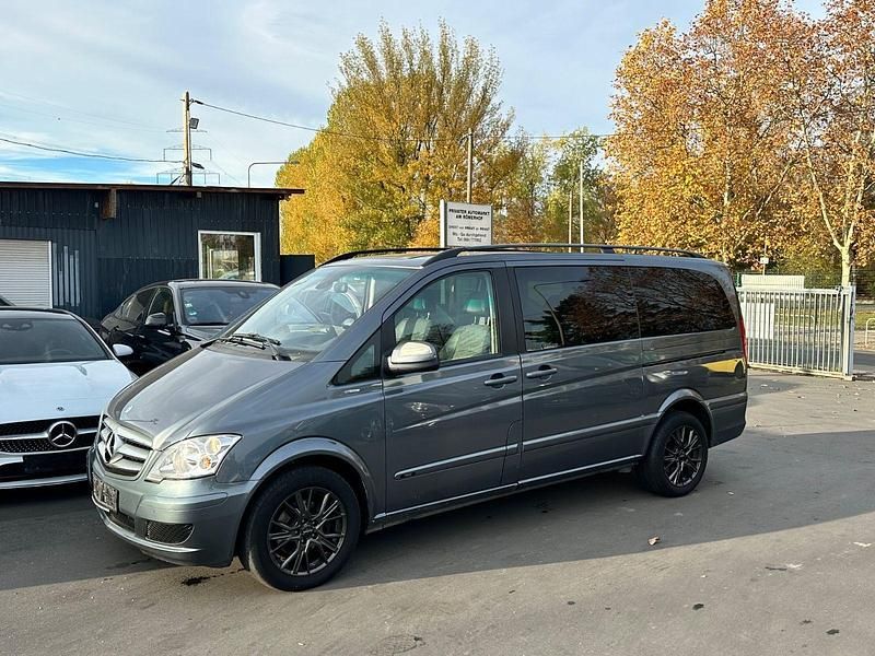 Grau Gebraucht 2013 Mercedes Viano Van / Kleinbus | 18.999 € (Fairer Preis) - Bild 1/4