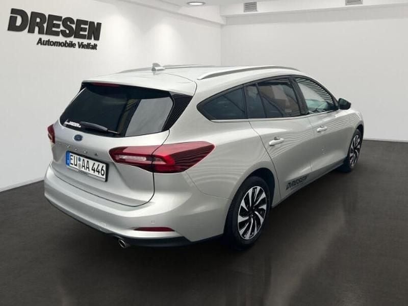 Gebraucht Ford Focus Titanium 126 PS (92 kW) 2025 Silber Kombi
