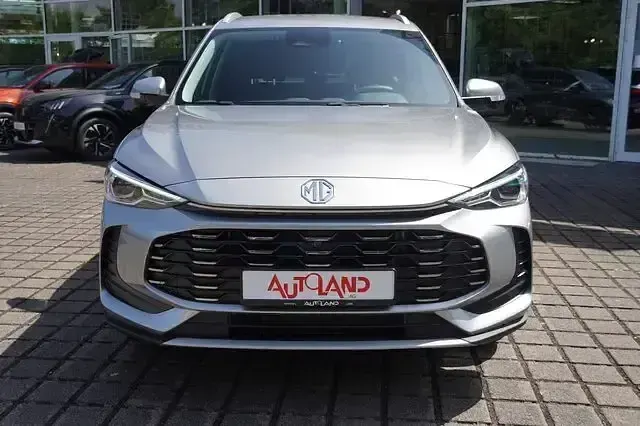 Neu MG ZS Luxury 197 PS (144 kW) 2026 Cosmicsilbermet. SUV