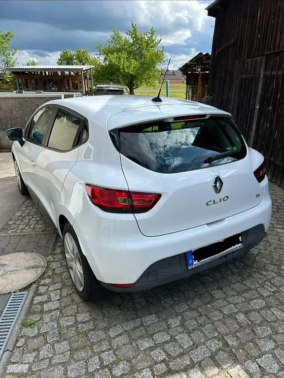 Gebraucht Renault Clio IV 90 PS (66 kW) 2013 Weiß Limousine