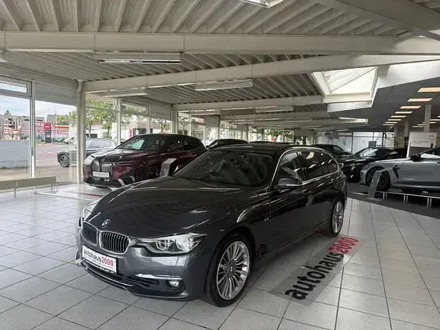 Gebraucht BMW 330 Luxury Line 252 PS (185 kW) 2018 Grau Limousine