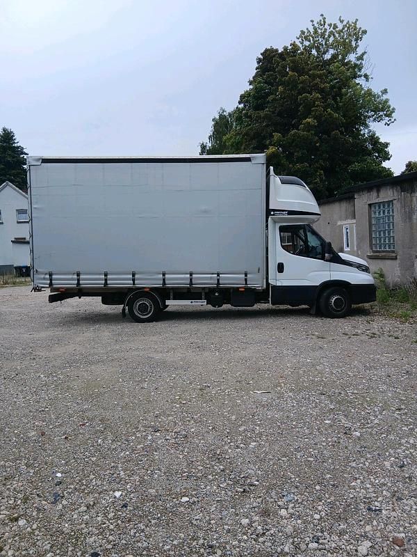 Weiß Gebraucht 2021 Iveco Daily | 23.500 € - Bild 1/4