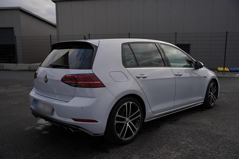 Używany VW Golf VII 310 KM (228 kW) 2017 Biały Hatchback