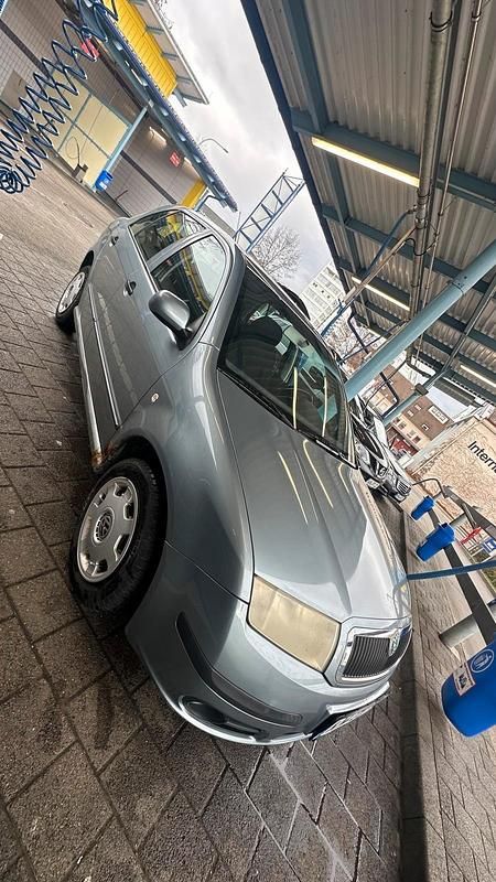 Gebraucht Skoda Fabia 85 PS (62 kW) 2005 Grau Limousine