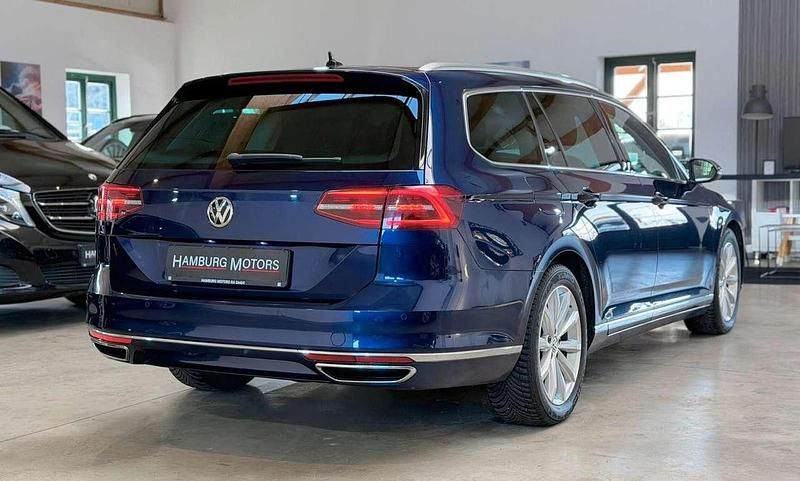 Gebraucht VW Passat Highline 190 PS (139 kW) 2019 Blau Kombi