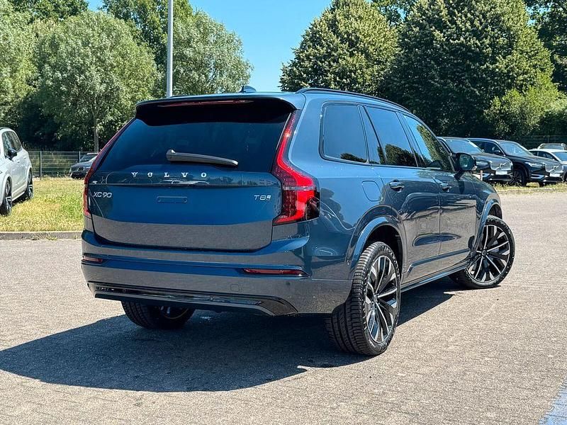 Neu Volvo XC90 Plus 455 PS (334 kW) 2025 Blau SUV