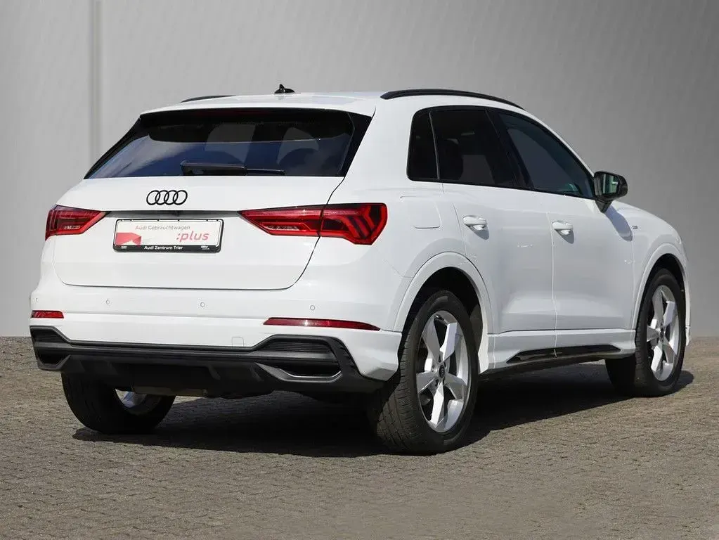 Gebraucht Audi Q3 S-Line 150 PS (110 kW) 2024 Gletscherweiß metallic SUV