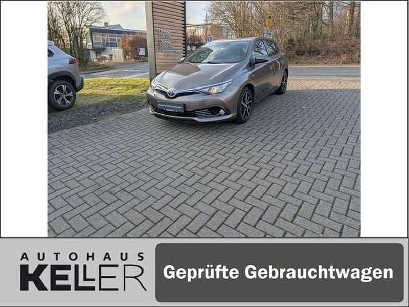 Gebraucht Toyota Auris Hybrid Basis 136 PS (100 kW) 2017 Platinum bronze metallic Limousine
