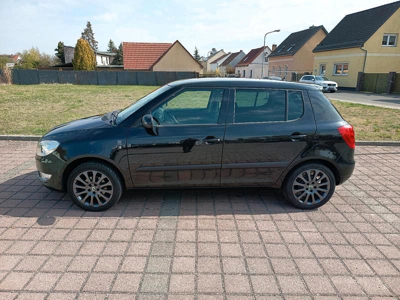 Gebraucht Skoda Fabia 70 PS (51 kW) 2012 Schwarz Kleinwagen