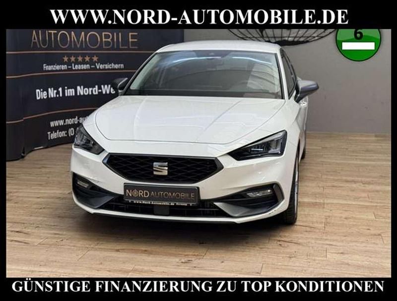 Weiß Gebraucht 2023 Seat Leon FR-Line Limousine | 22.990 € (Fairer Preis) - Bild 1/3