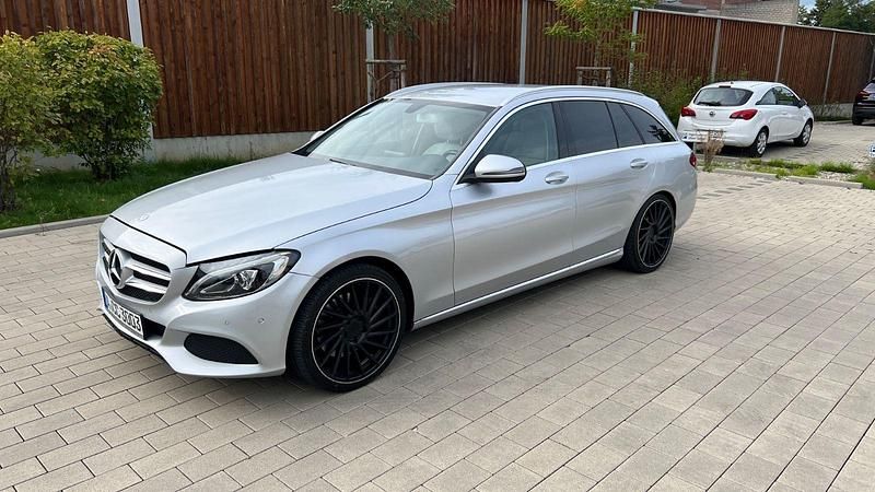 Weiß Gebraucht 2016 Mercedes C300 Kombi | 15.200 € (Superpreis) - Bild 1/4