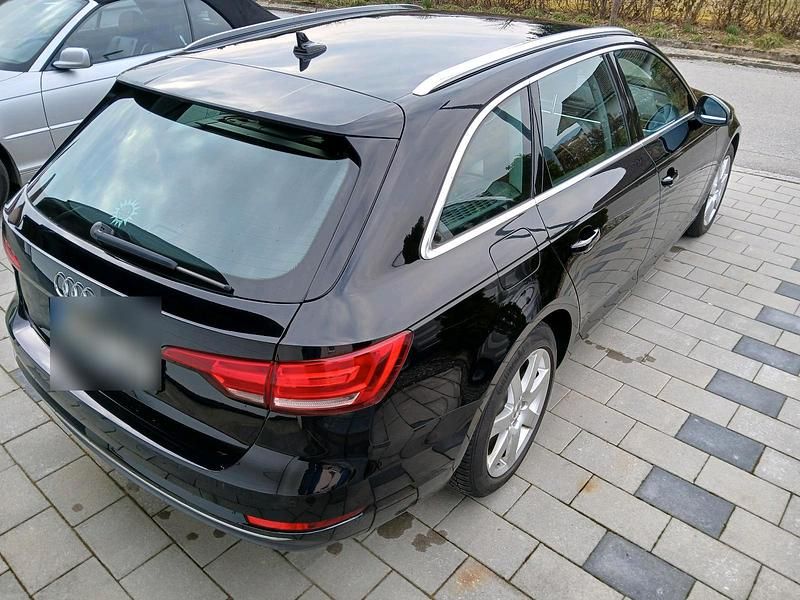 Gebraucht Audi A4 Sport 218 PS (160 kW) 2016 Schwarz Kombi