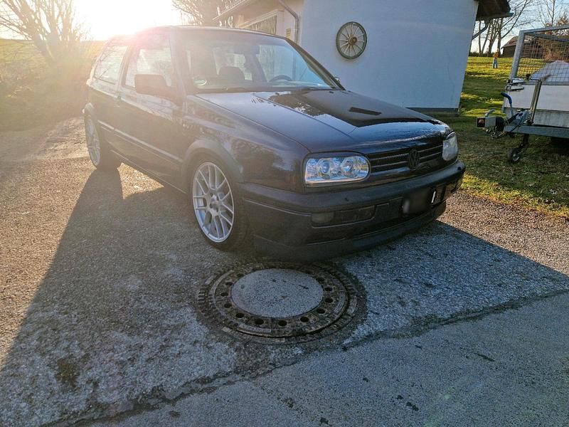 Brugt VW Golf III 90 HK (66 kW) 1996 Lilla Hatchback