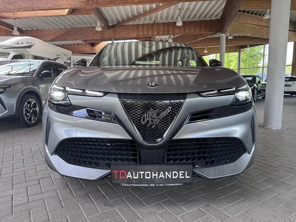 Gebraucht Alfa Romeo Junior 114 kW (156 PS) 2025 Grau SUV