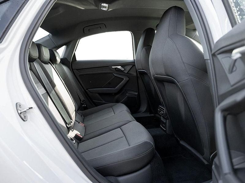 Gebraucht Audi A3 Ambiente 150 PS (110 kW) 2023 Ibisweiss Limousine