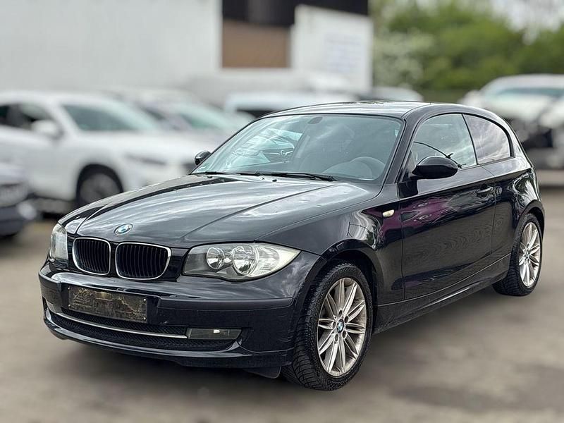 Second-hand BMW 116 Advantage 122 CP (89 kW) 2007 Negru Hatchback