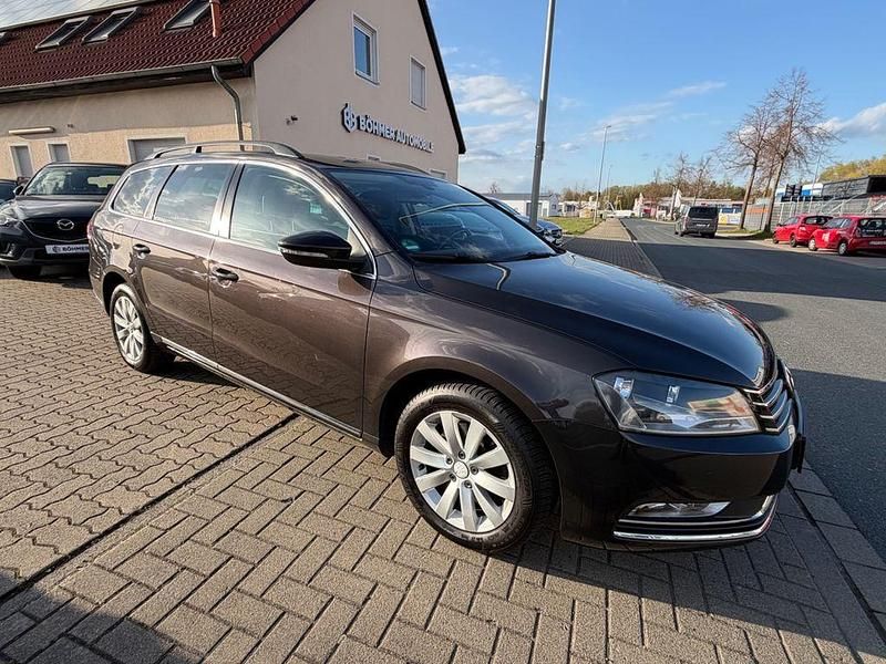 Gebraucht VW Passat Comfortline 122 PS (89 kW) 2011 Braun Kombi