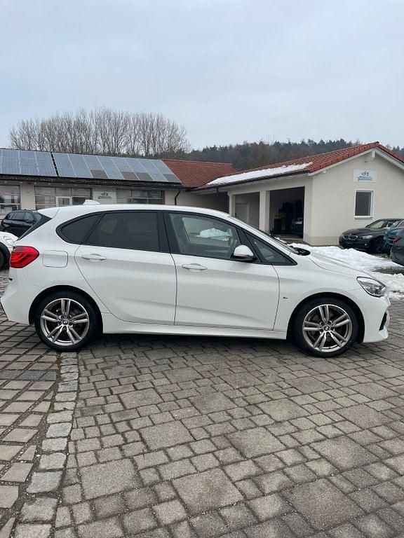 Gebraucht BMW 218 Active Tourer M Sport 150 PS (110 kW) 2021 Weiß Van / Kleinbus